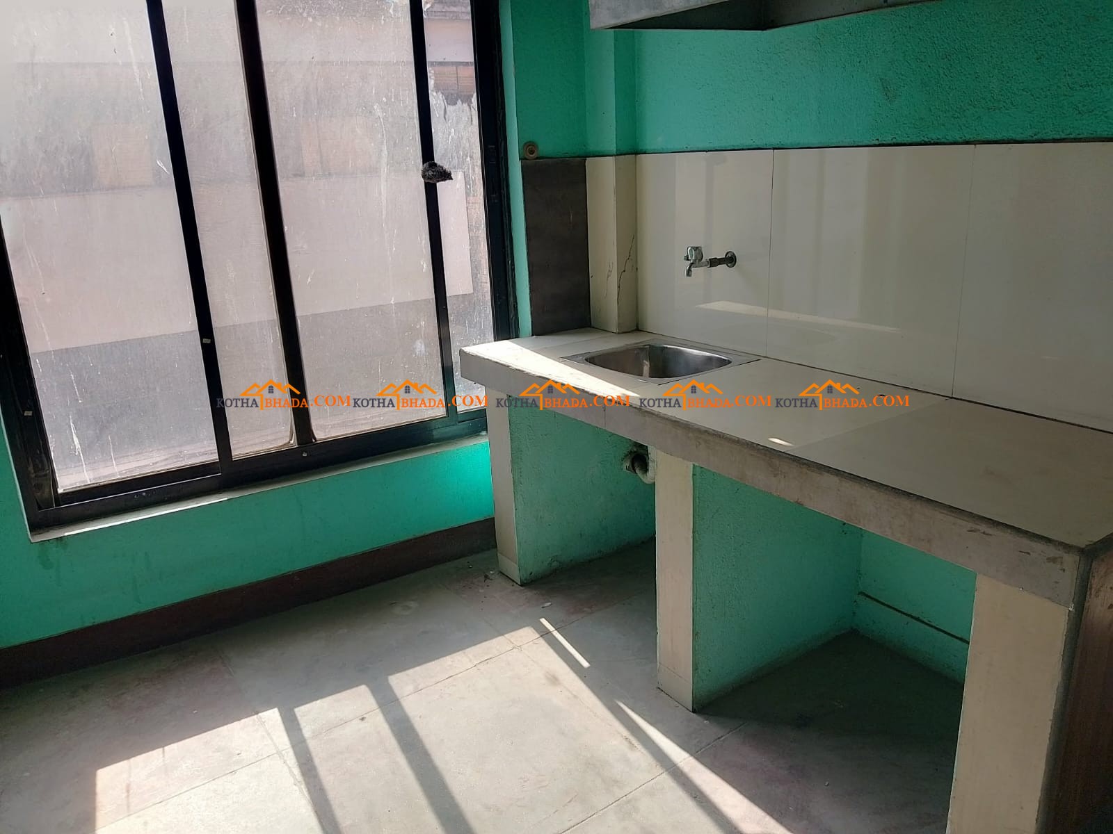 Affordable 5 rooms flat in Bhaisepati, with car parking available for rent
